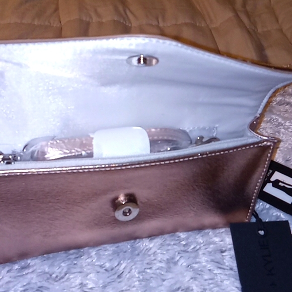 Kendell + Kylie wallet  💕 - Picture 3 of 12